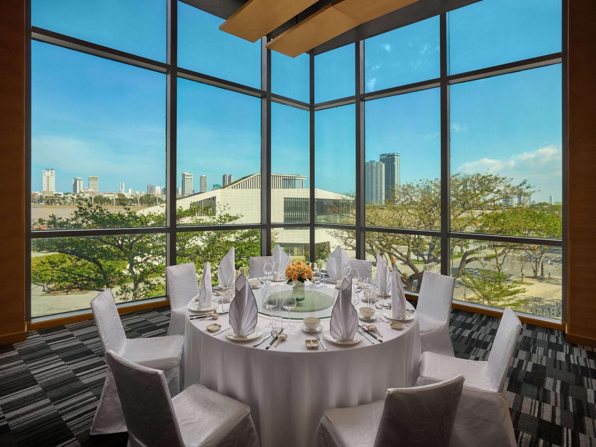 Novotel Danang Premier Han River Экстерьер фото